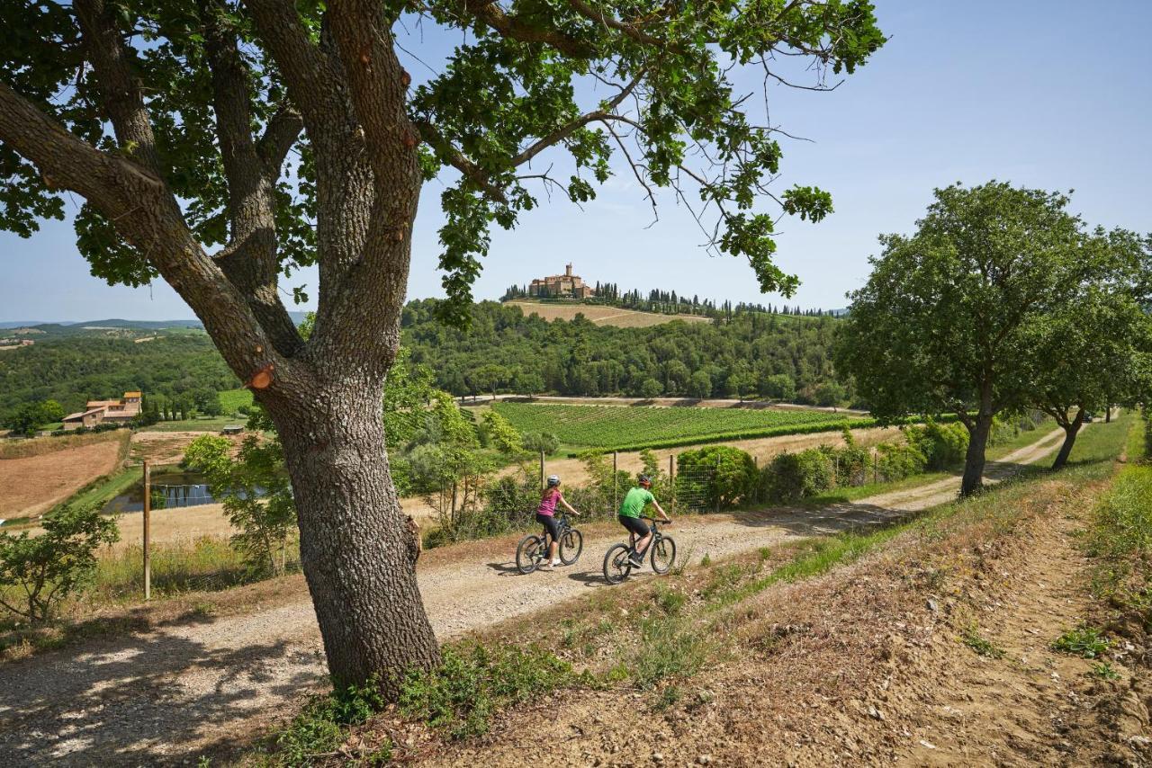 Hotel Castello Banfi - Il Borgo - Relais Et Chateaux Poggio alle Mura