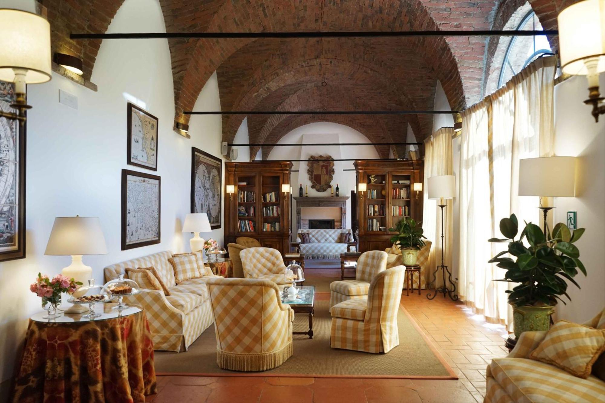 Hotel Castello Banfi - Il Borgo - Relais Et Chateaux Poggio alle Mura