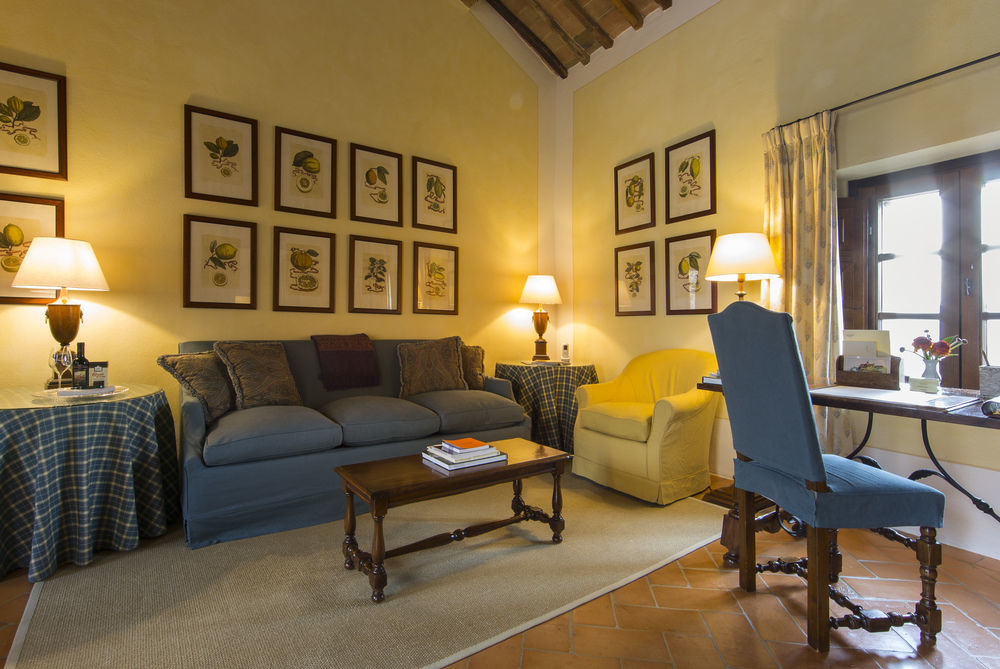 Hotel Castello Banfi - Il Borgo - Relais Et Chateaux Poggio alle Mura